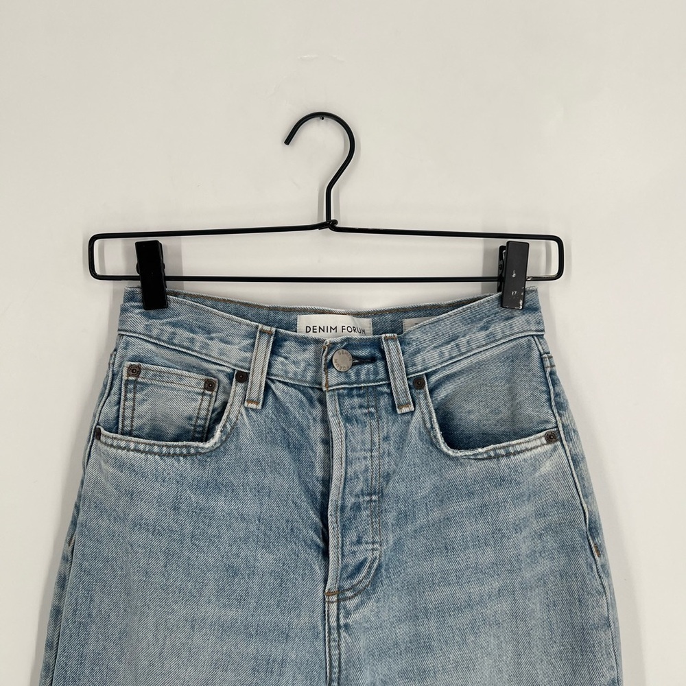 Aritzia Denim Forum The Joni High Rise Loose 29L Knee Ripped Straight Leg Jeans